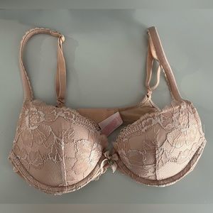 Body by Victoria’s Secret push up bra.